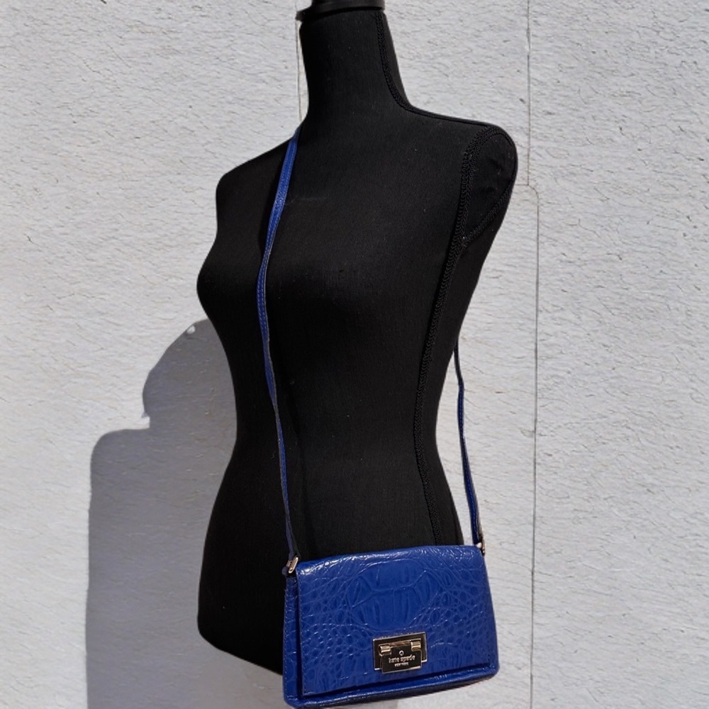 Kate Spade New York Rialto Place Sally Crossbody Bag Blue Crocodile Embossed GUC - Picture 3 of 16